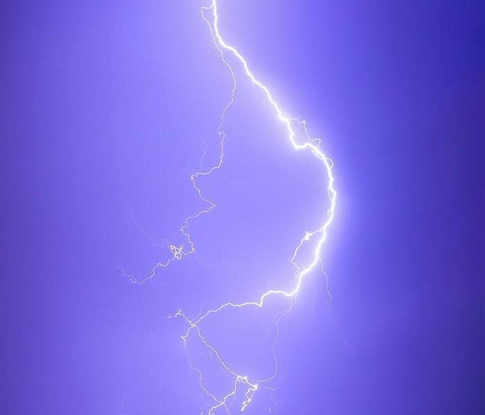 lightning bolt in the night sky